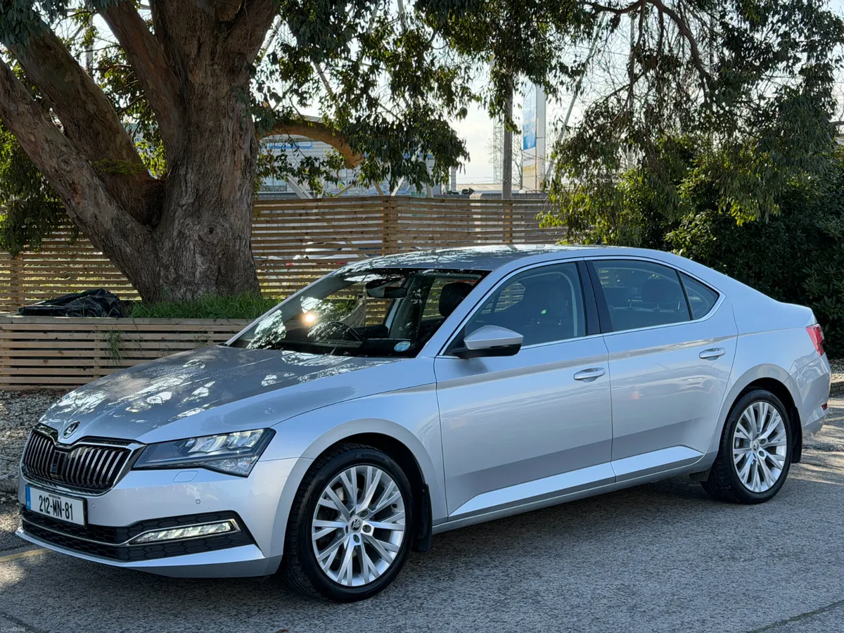 Skoda Superb..BLACK LEATHER INTERIOR..HEATED SEATS - Image 3