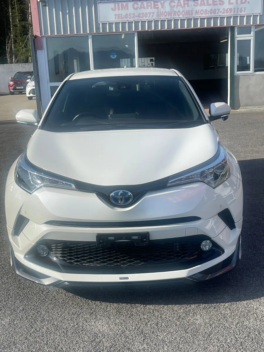 2017 Toyota CHR - Image 2