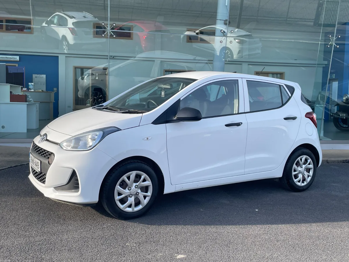 Hyundai i10 1.0 Petrol - Image 2