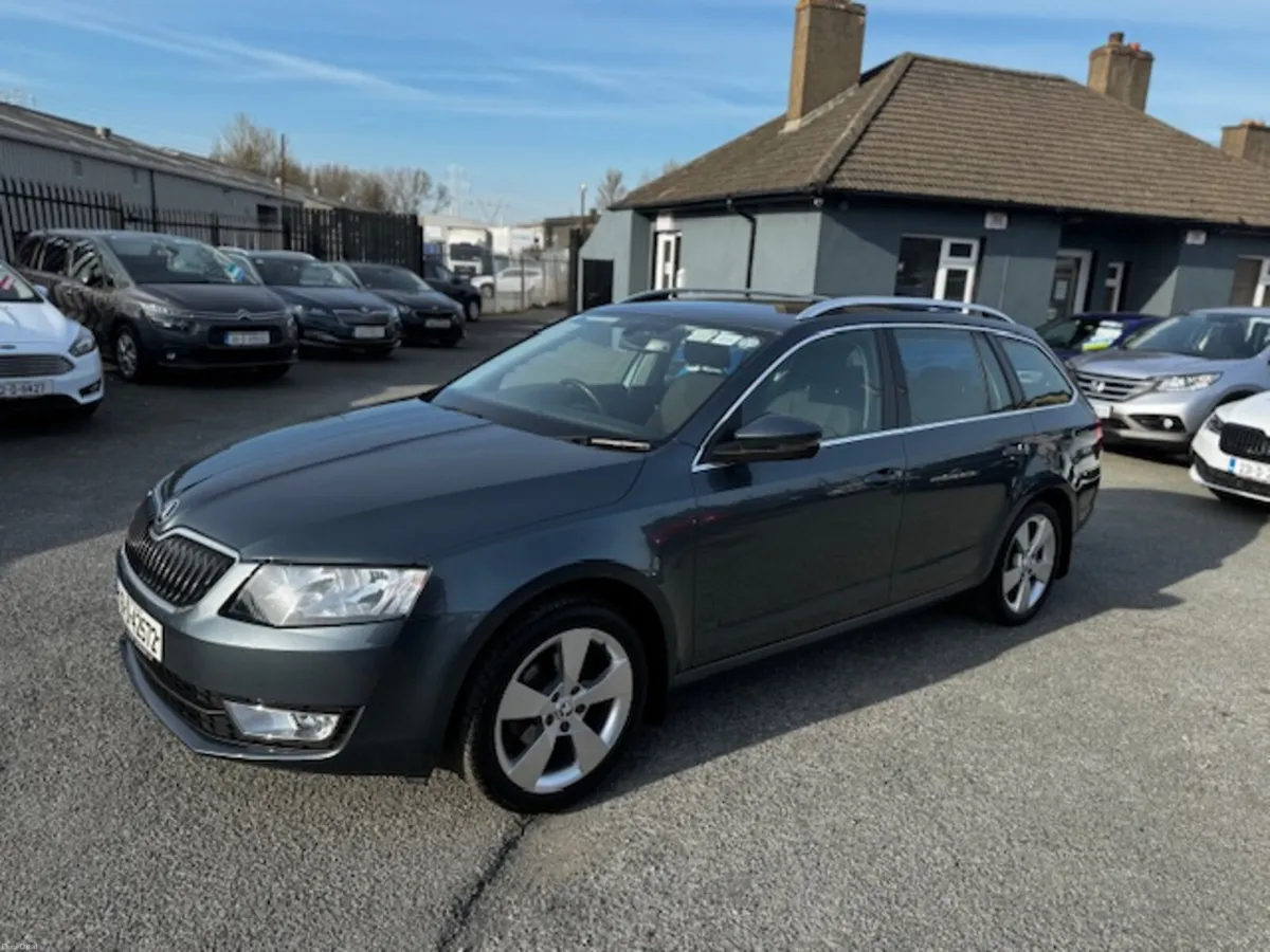 Skoda Octavia 2016 TOP SPEC STYLE 1.0 ESTATE - Image 4