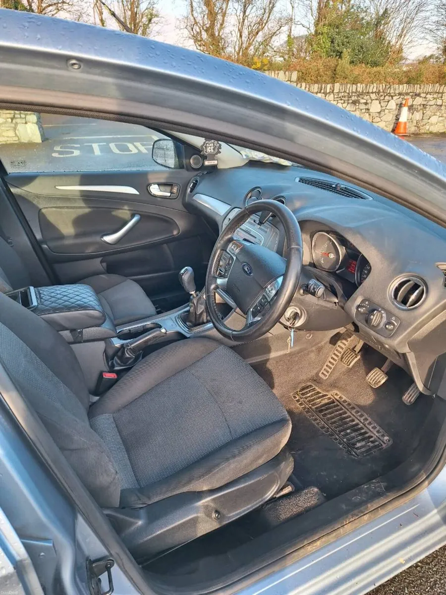 Ford mondeo - Image 4