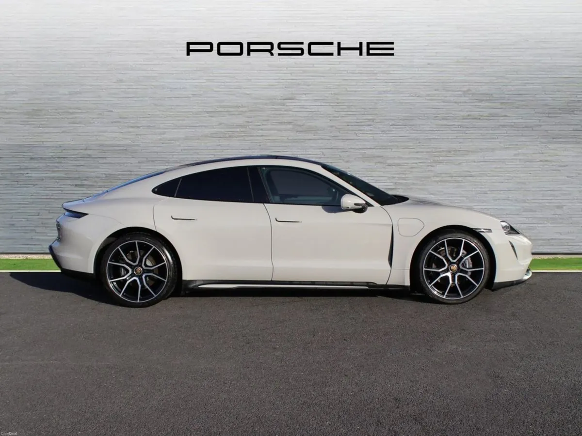 Porsche Taycan Taycan - Image 4