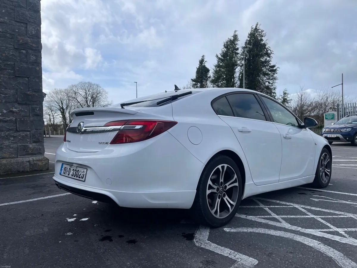 2015 INSIGNIA SRI NAV 2.0 DIESEL WHITE - Image 4