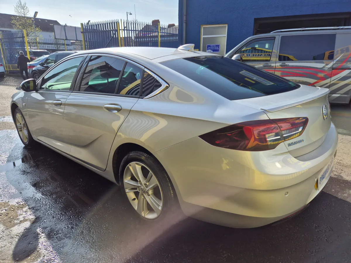 Vauxhall Insignia 2018 - Image 3