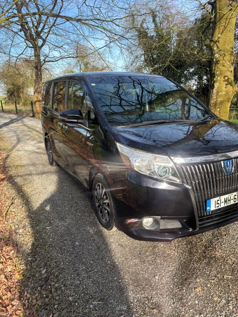 Toyota Noah 2015 - Image 3