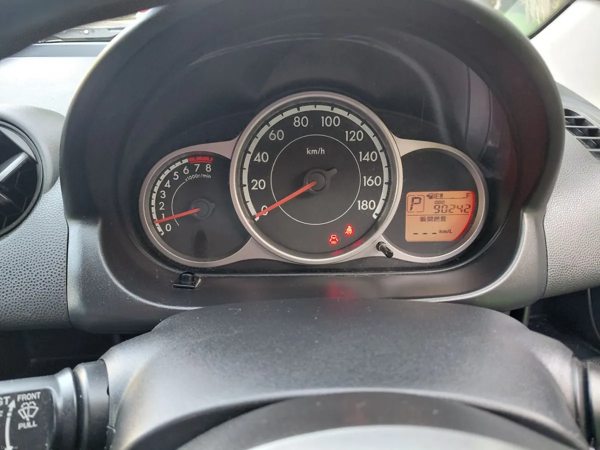 Automatic Mazda Demio Nct 02/27 only 90km - Image 4