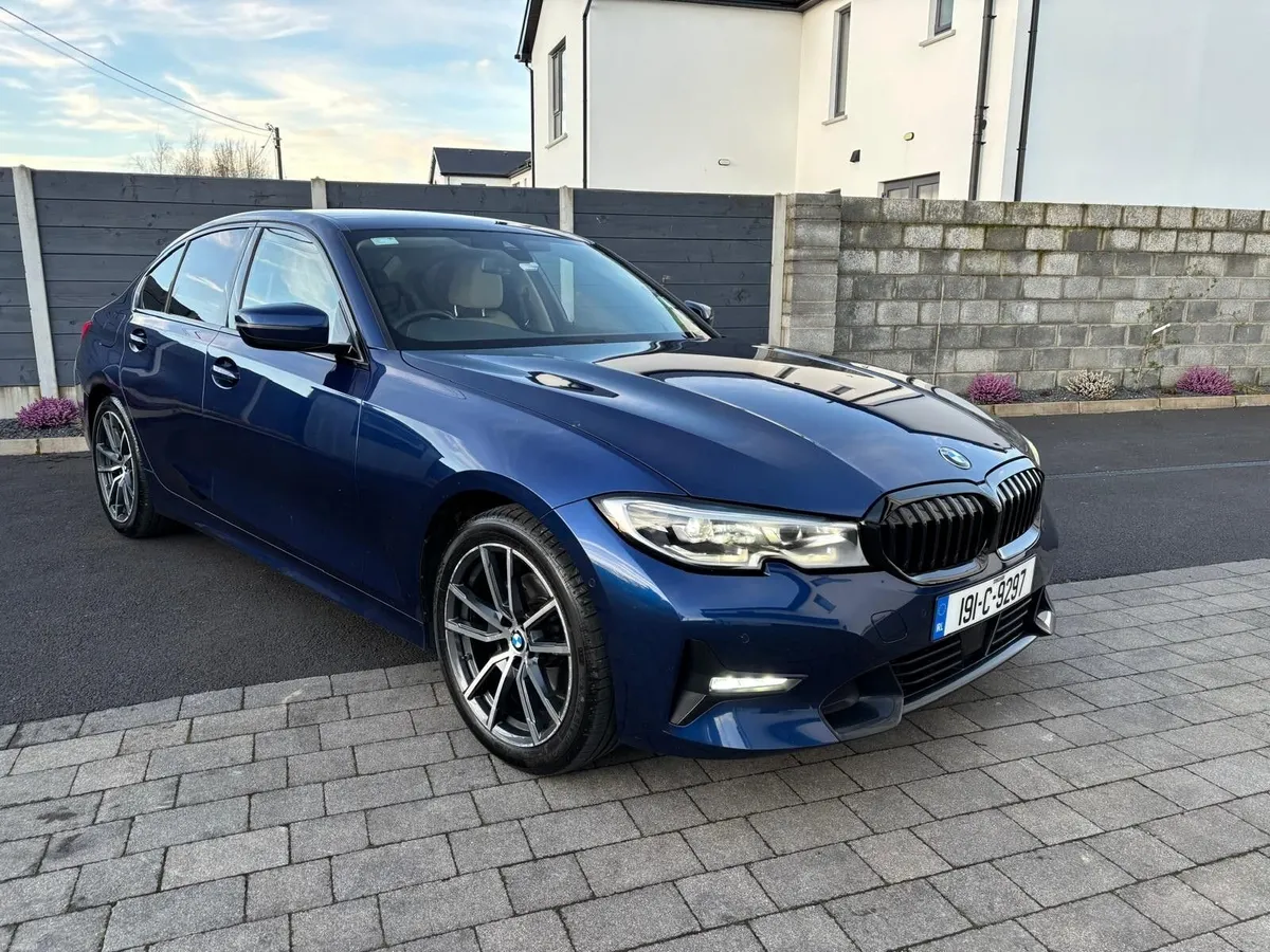 BMW 3-Series 2019 - Image 1