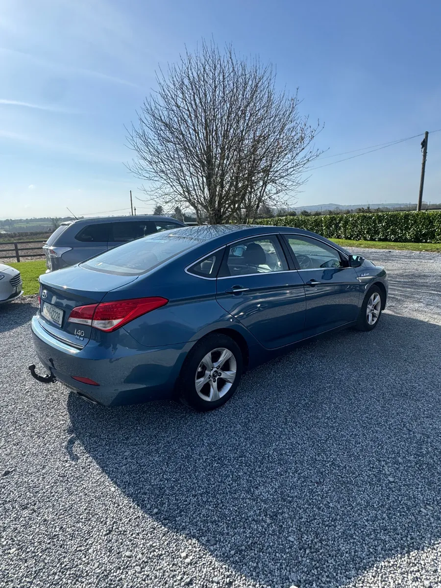 Hyundai i40 2015 very low km - Image 3