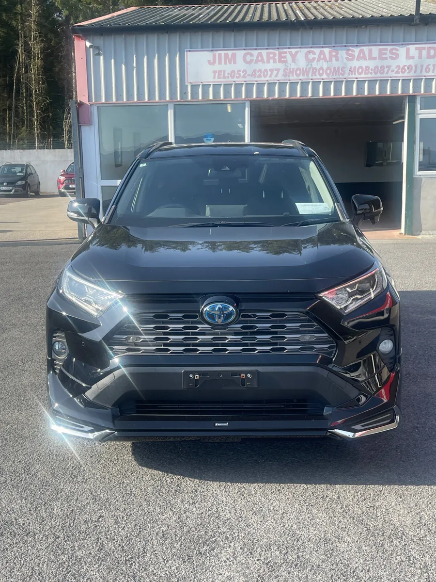 2020 Toyota Rav 4 - Image 2