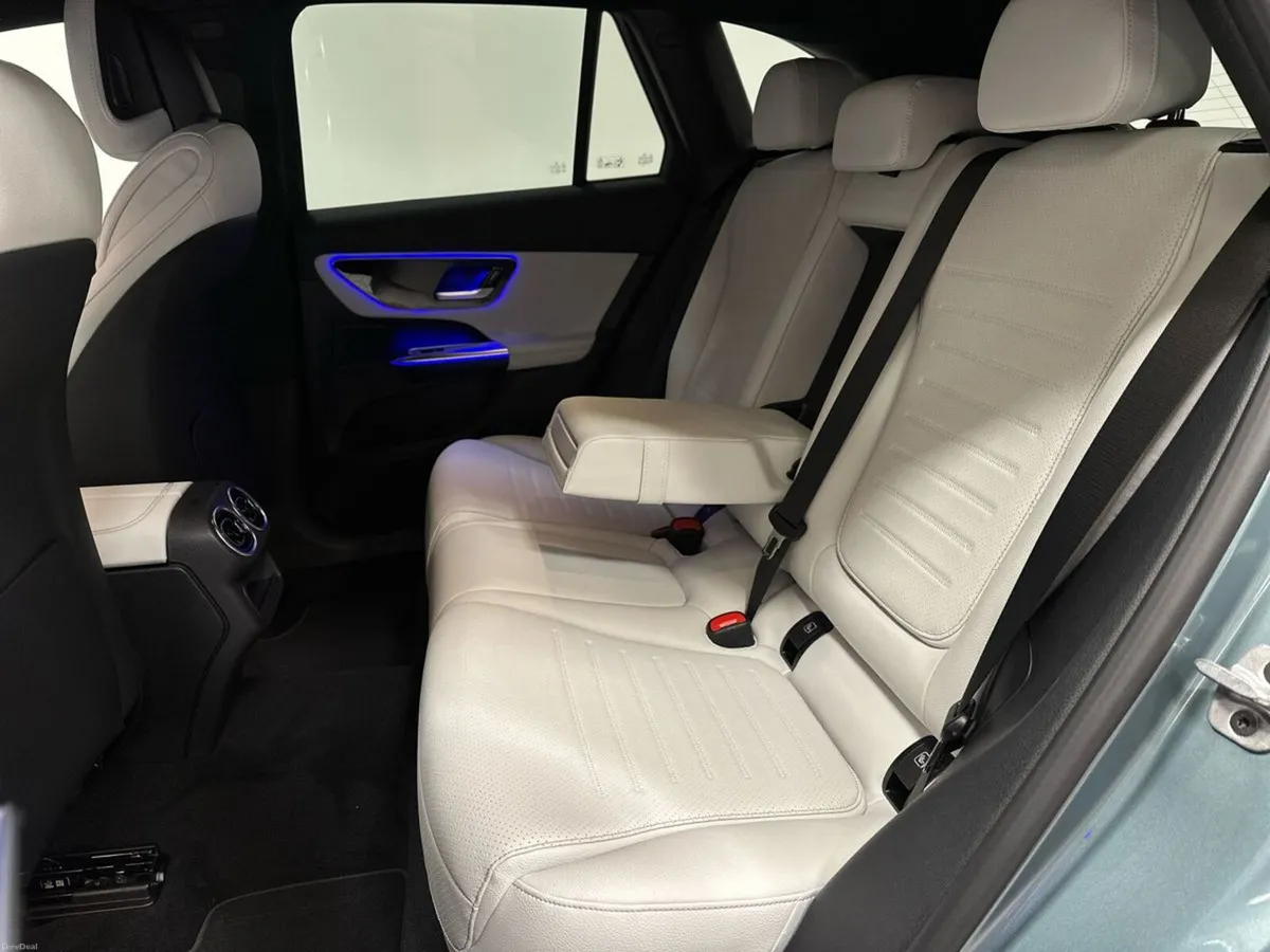 Mercedes-Benz GLC GLC220 D 4Matic Premium AMG Line - Image 4