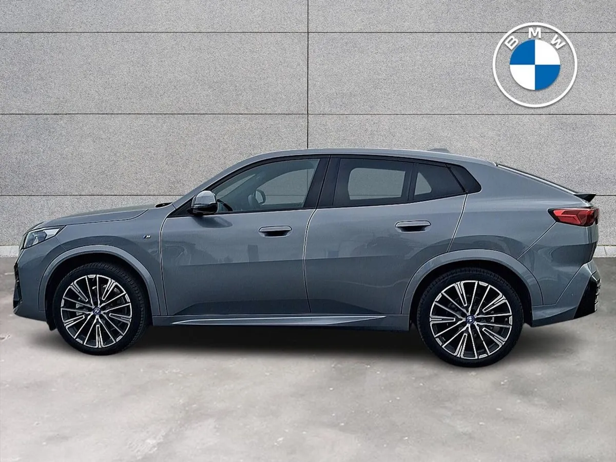 BMW iX2 xDrive30 M Sport - Image 4