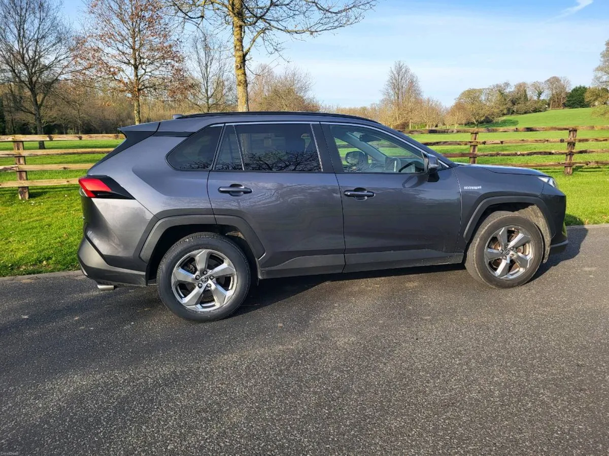 TOYOTA RAV4 HYBRID 2019. €23750 - Image 3