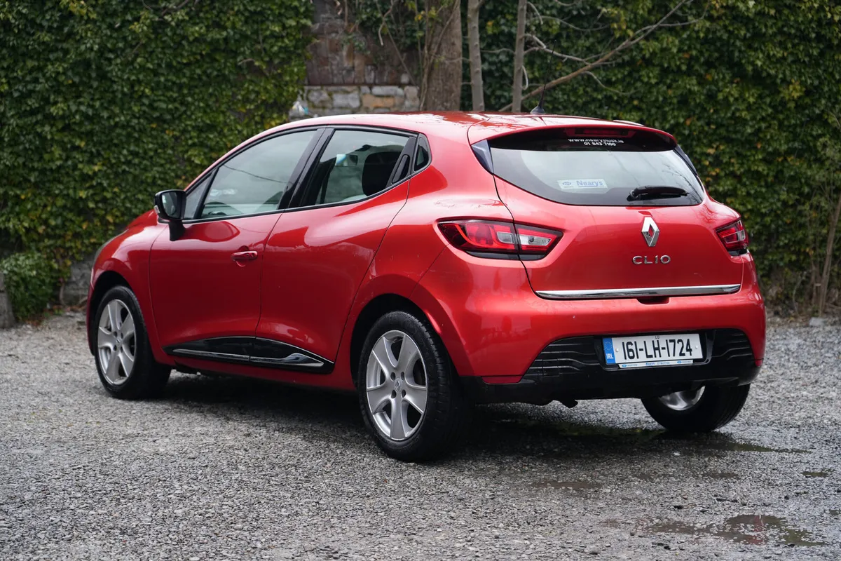 2016 Renault Clio 1.2 Petrol Manual *LOW KM* - Image 3