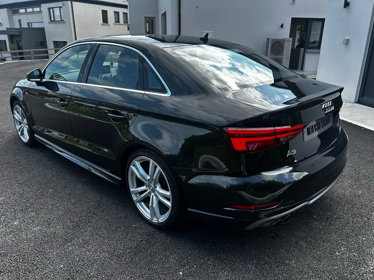 Audi A4 1.4 TFSI Black Edition - Image 4