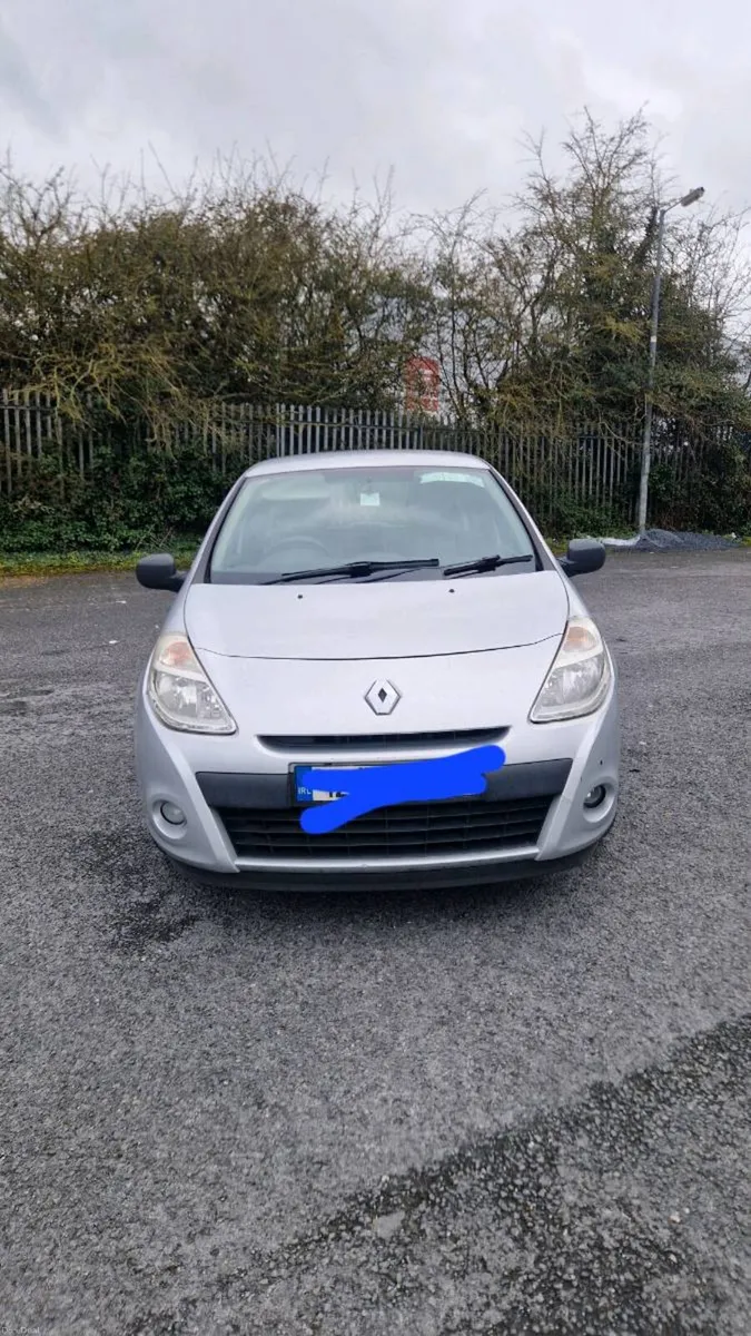 2012 Renault Clio LOW MILAGE - Image 1