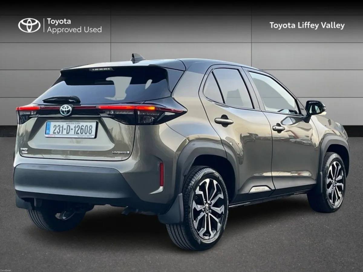 Toyota Yaris Cross YARIS CROSS LUNA SPORT - Image 2