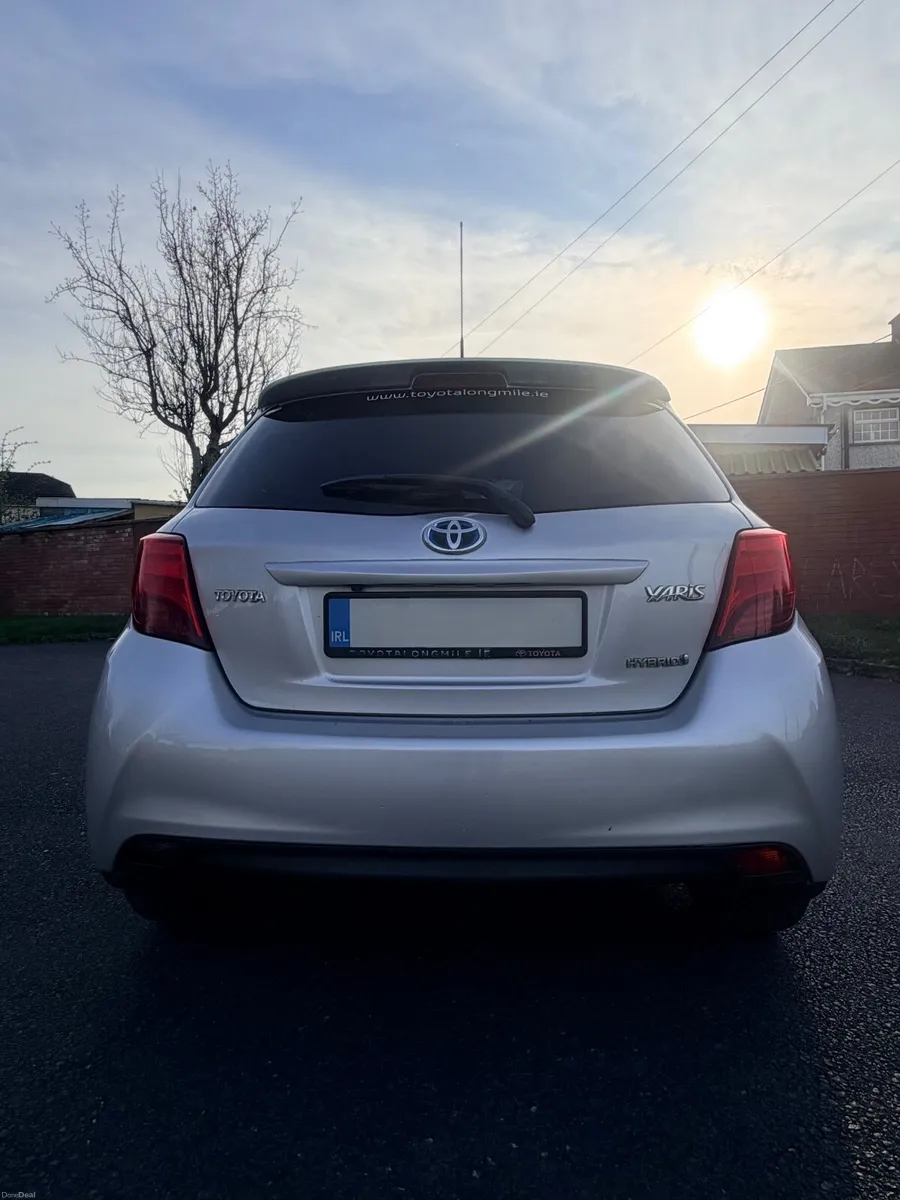 Toyota Yaris 2017 1.5VVTI Hybrid Model for sale - Image 2