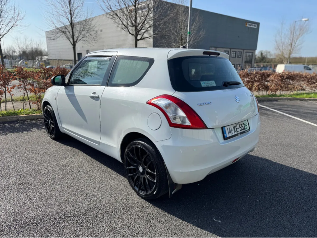 Suzuki Swift 1.2 SZ2 3DR - Image 3