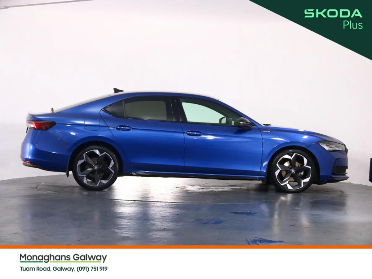 Skoda Superb SPORT 2.0 TDI 150HP AUTO with BLACK P - Image 3