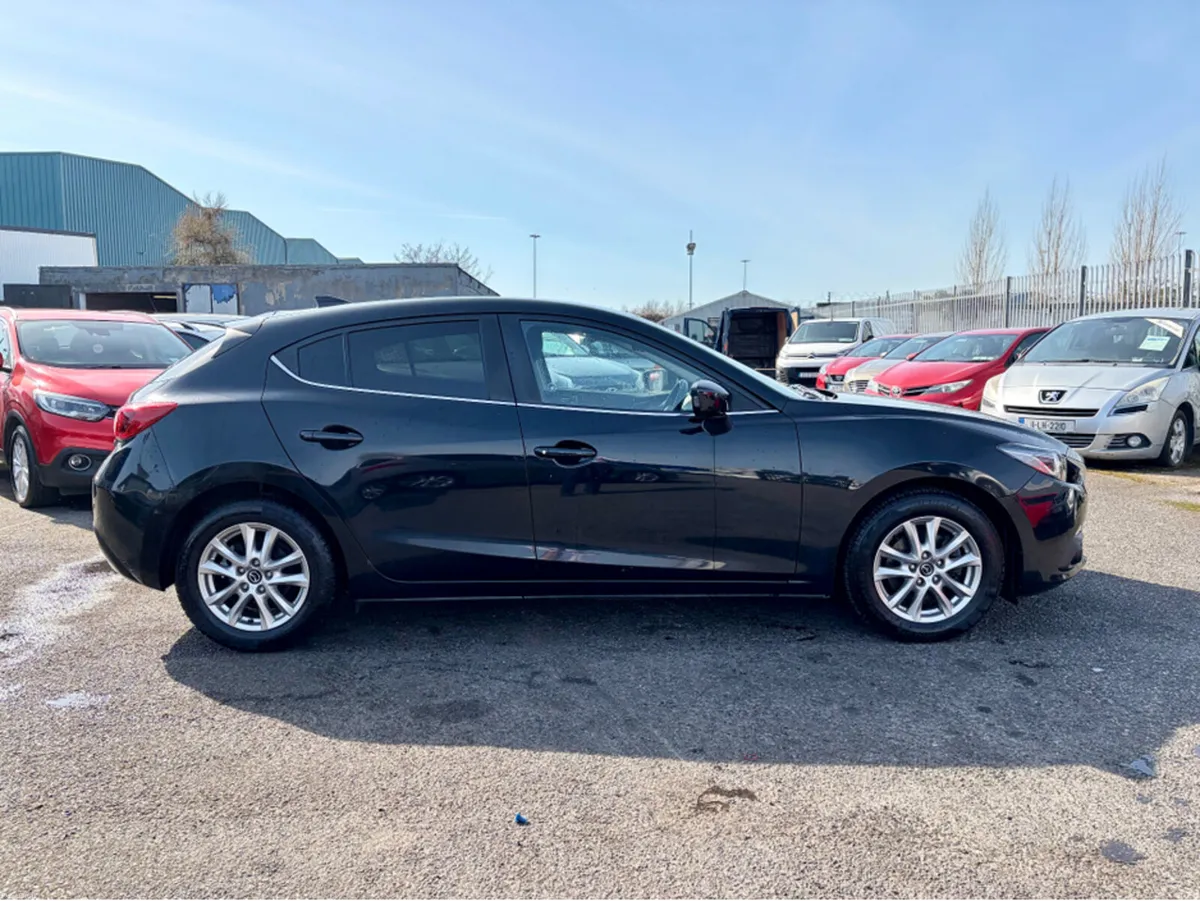 Mazda Mazda3 1.5 D EXECUTIVE SE - Image 4