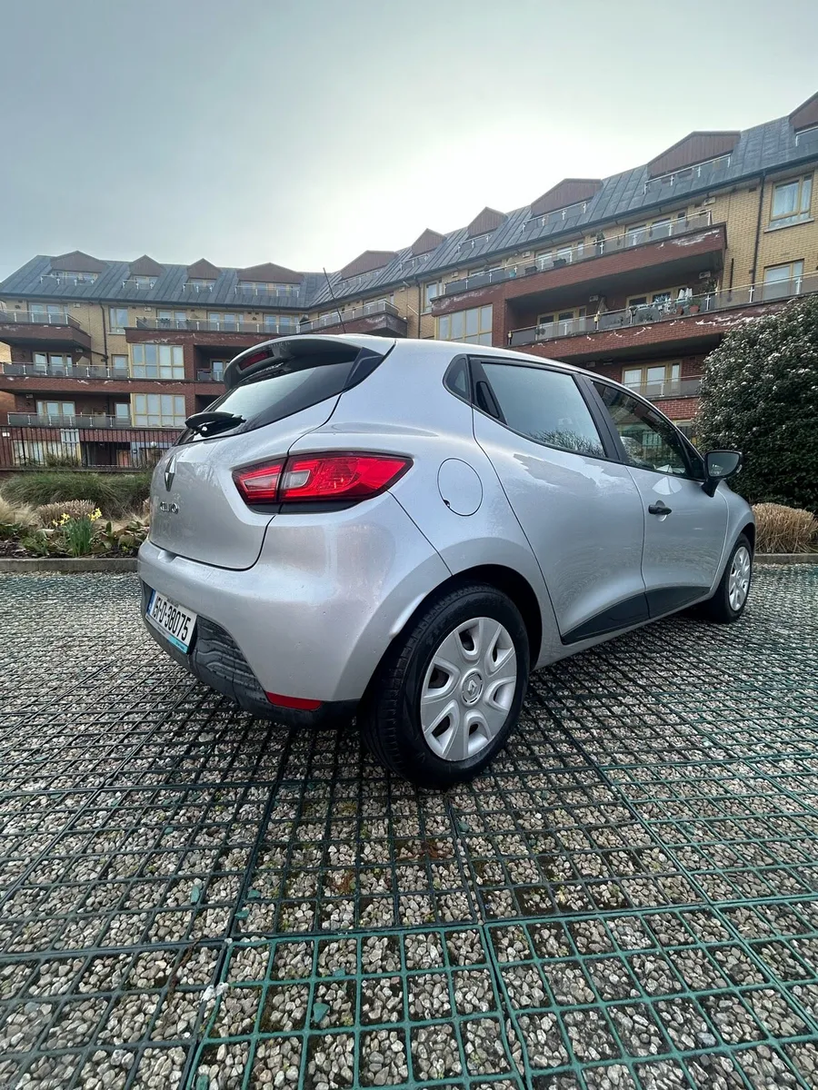 2015 Renault Clio 1.2 petrol 78,000 kmm - Image 3