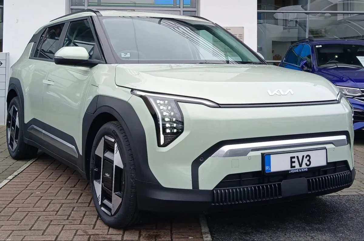 Kia EV3 Earth 3 **HEATED FRONT & REAR SEATS, REAR - Image 1