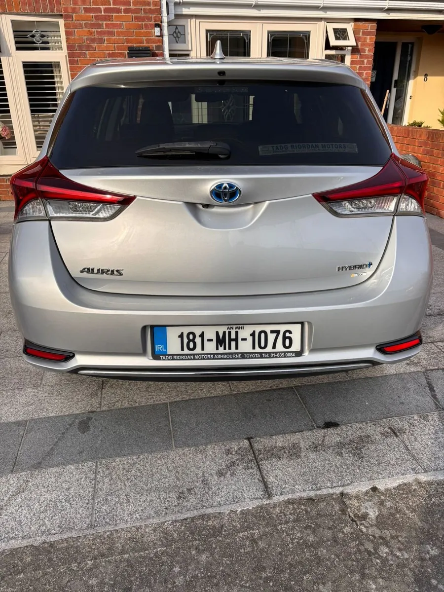 Toyota Auris 2018 - Image 2