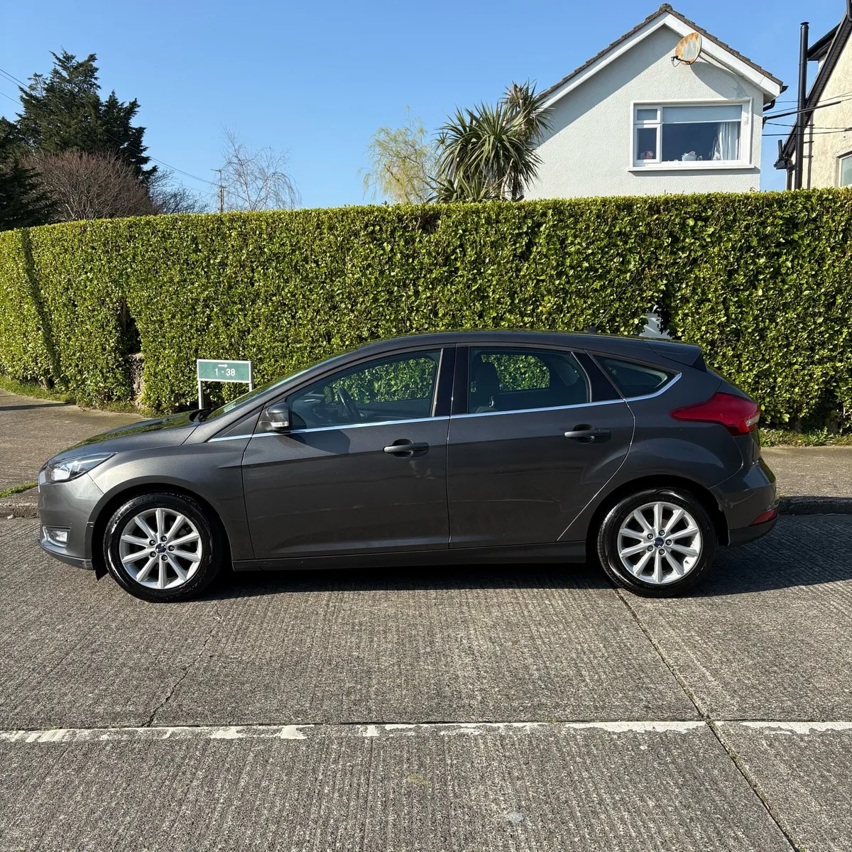 FORD FOCUS NCT 08/27 136,000 KMS AUTOMATIC - Image 3