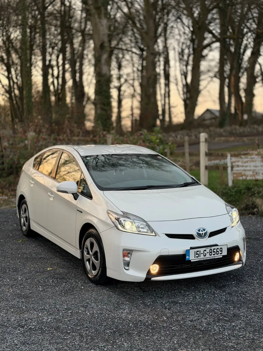 Toyota Prius 2015 Hybrid Automatic - Image 1