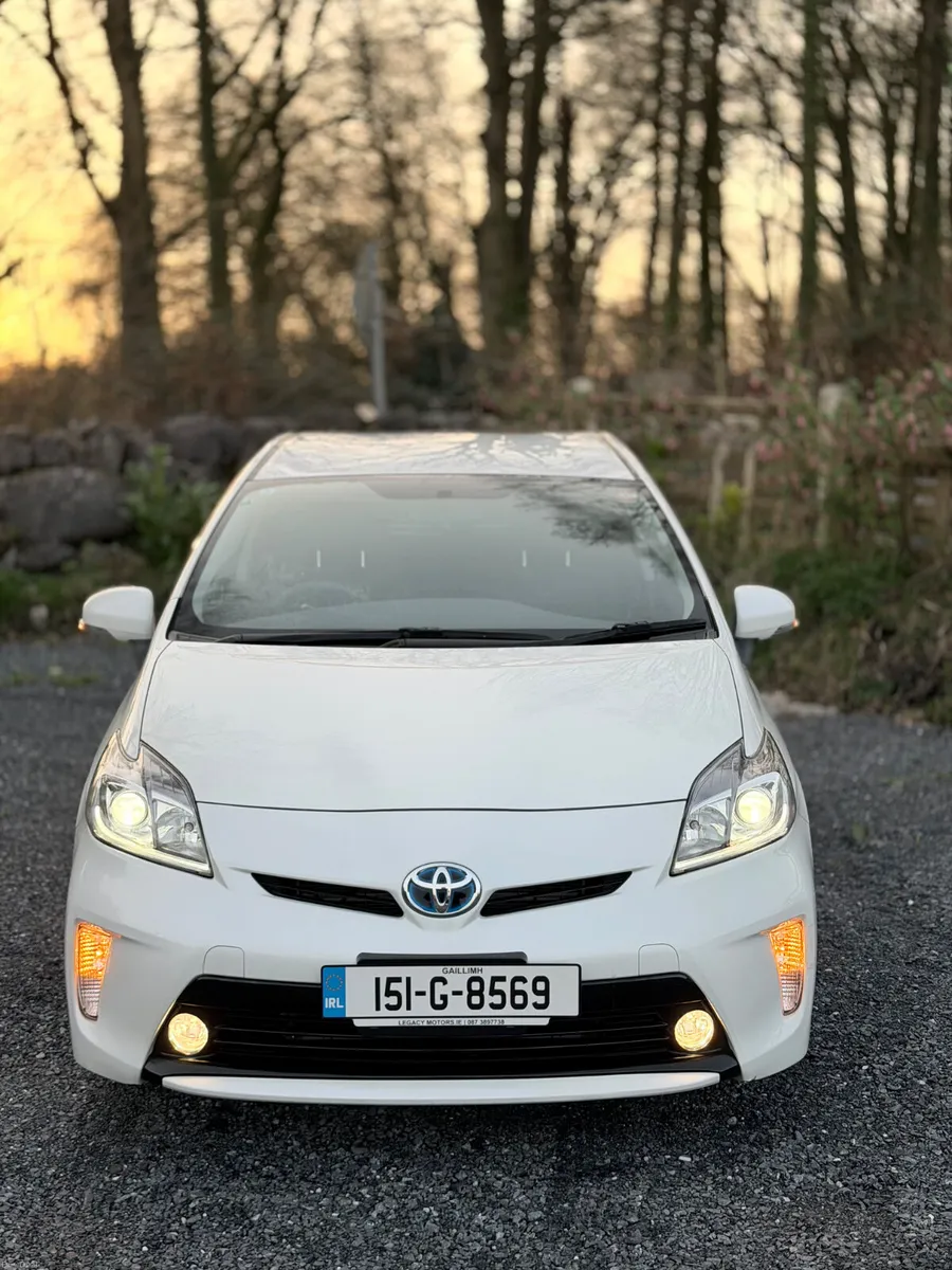 Toyota Prius 2015 Hybrid Automatic - Image 3
