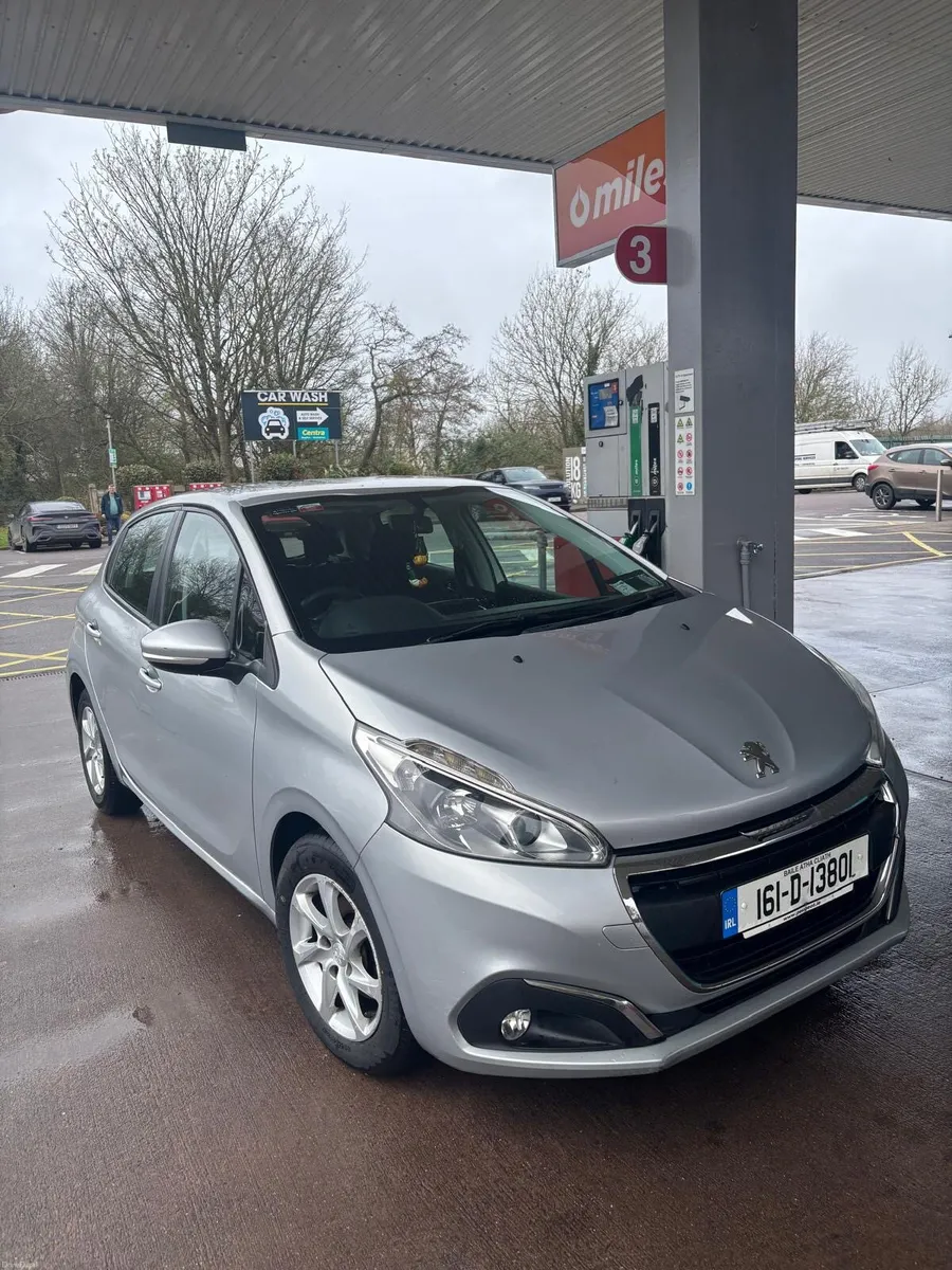 Peugeot 208 - 2016 - Image 1
