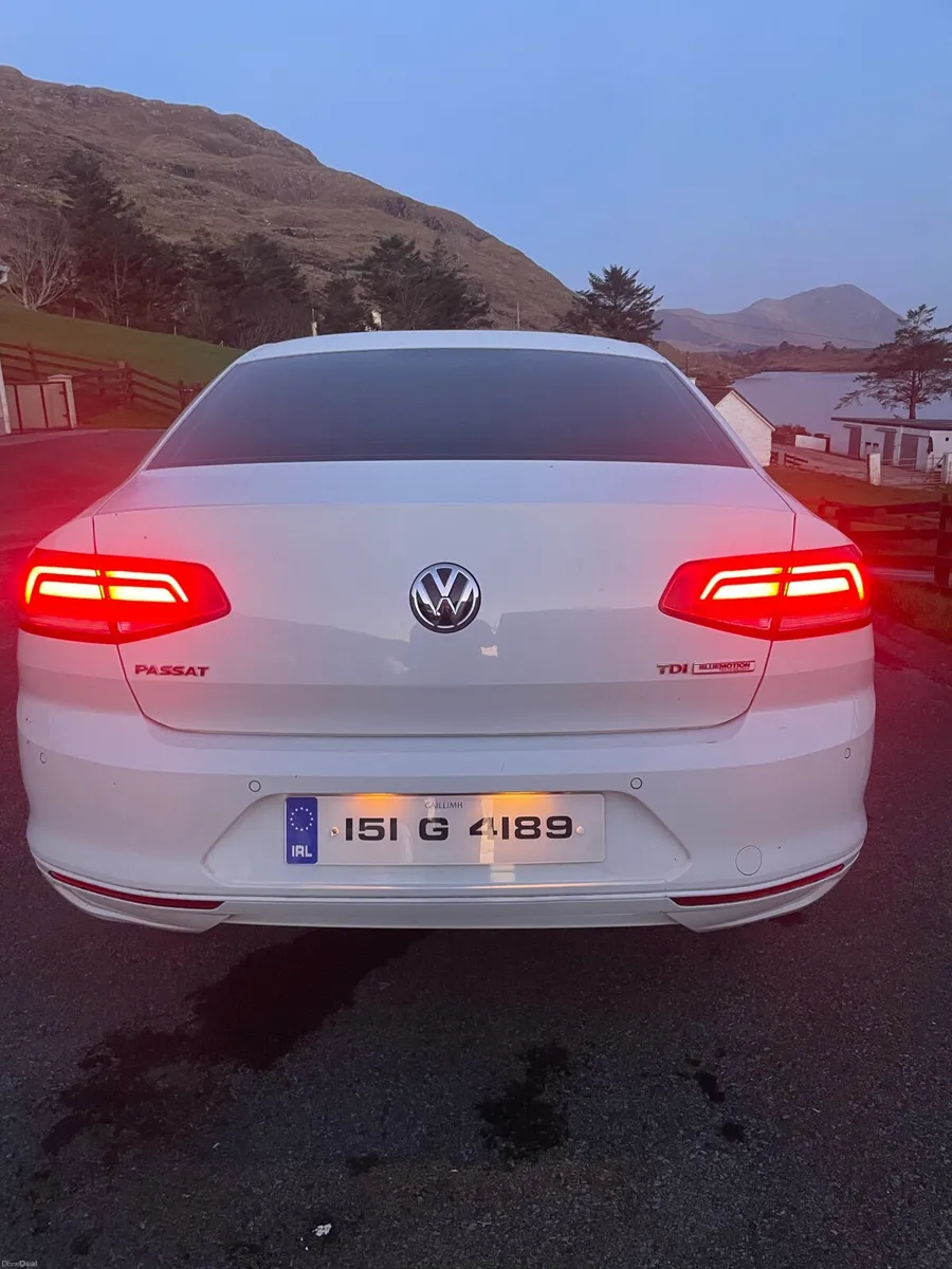 Volkswagen Passat 2015 - Image 1
