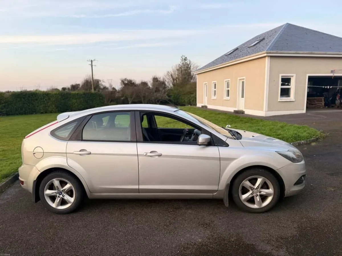 Ford Focus 2009 - Image 1