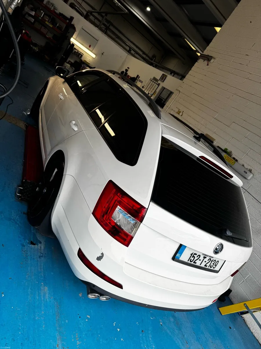 2015 Skoda Octavia estate - Image 3