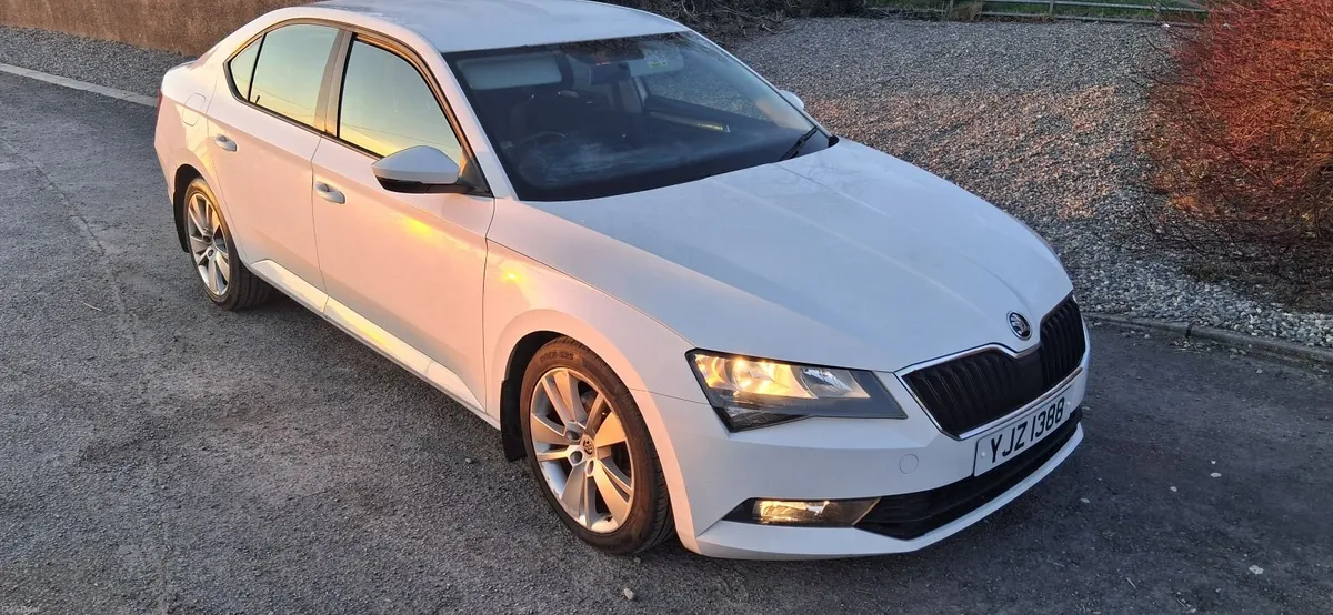 2016 skoda superb - Image 1