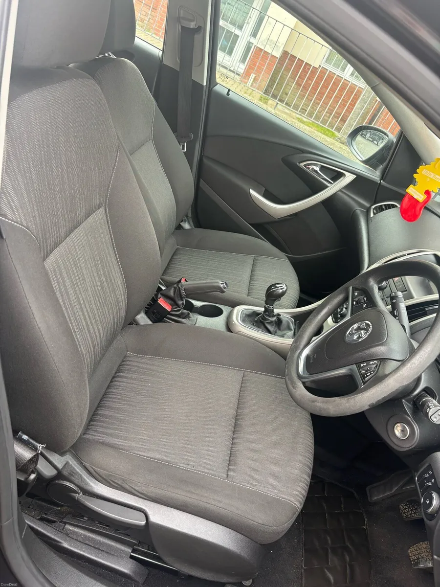Vauxhall Astra - Image 4