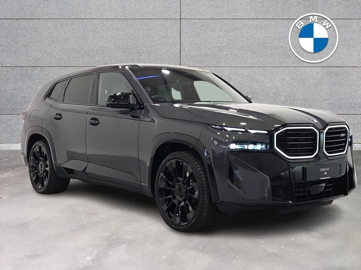 BMW XM 3.0 - Image 1