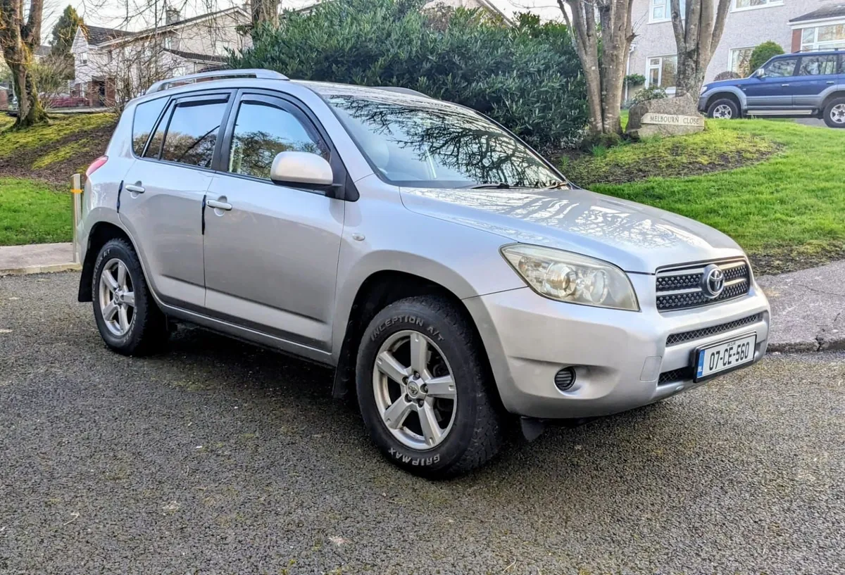Toyota RAV4 Auto AWD – Cream Leather – 159k - Image 1