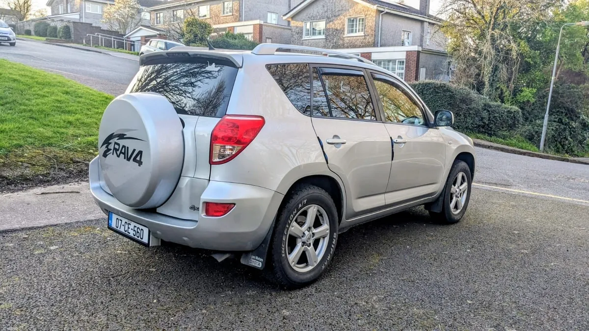 Toyota RAV4 Auto AWD – Cream Leather – 159k - Image 3