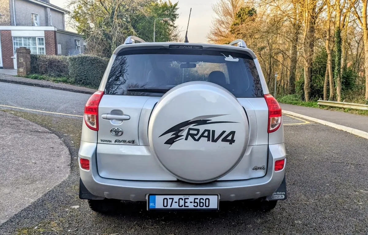 Toyota RAV4 Auto AWD – Cream Leather – 159k - Image 4