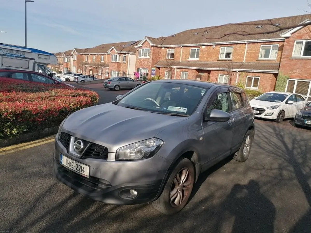 Nissan Qashqai low mileage, petrol, TAX 06/26 - Image 2