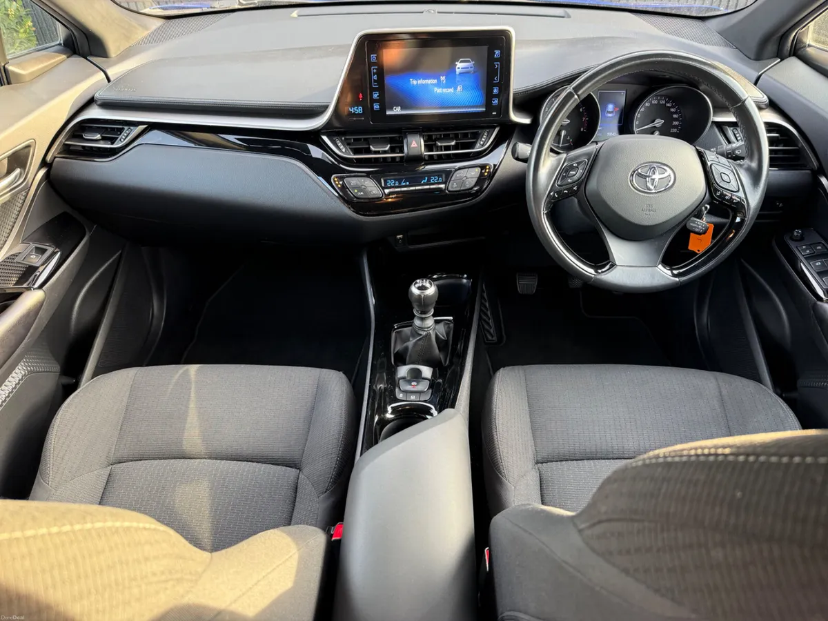 2019 Toyota C-HR 1.2P Sport - Image 3