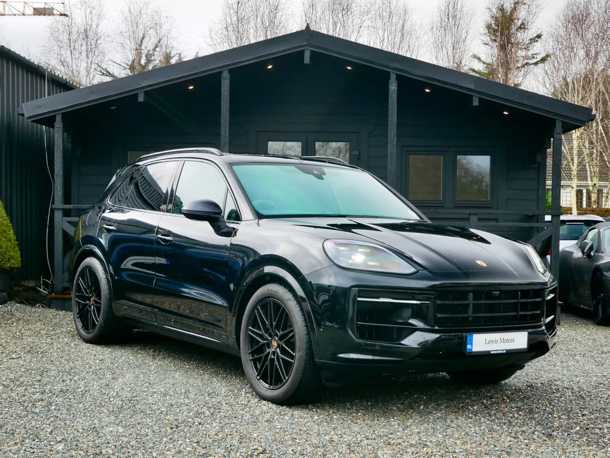 2025 Porsche Cayenne E-Hybrid - Image 1