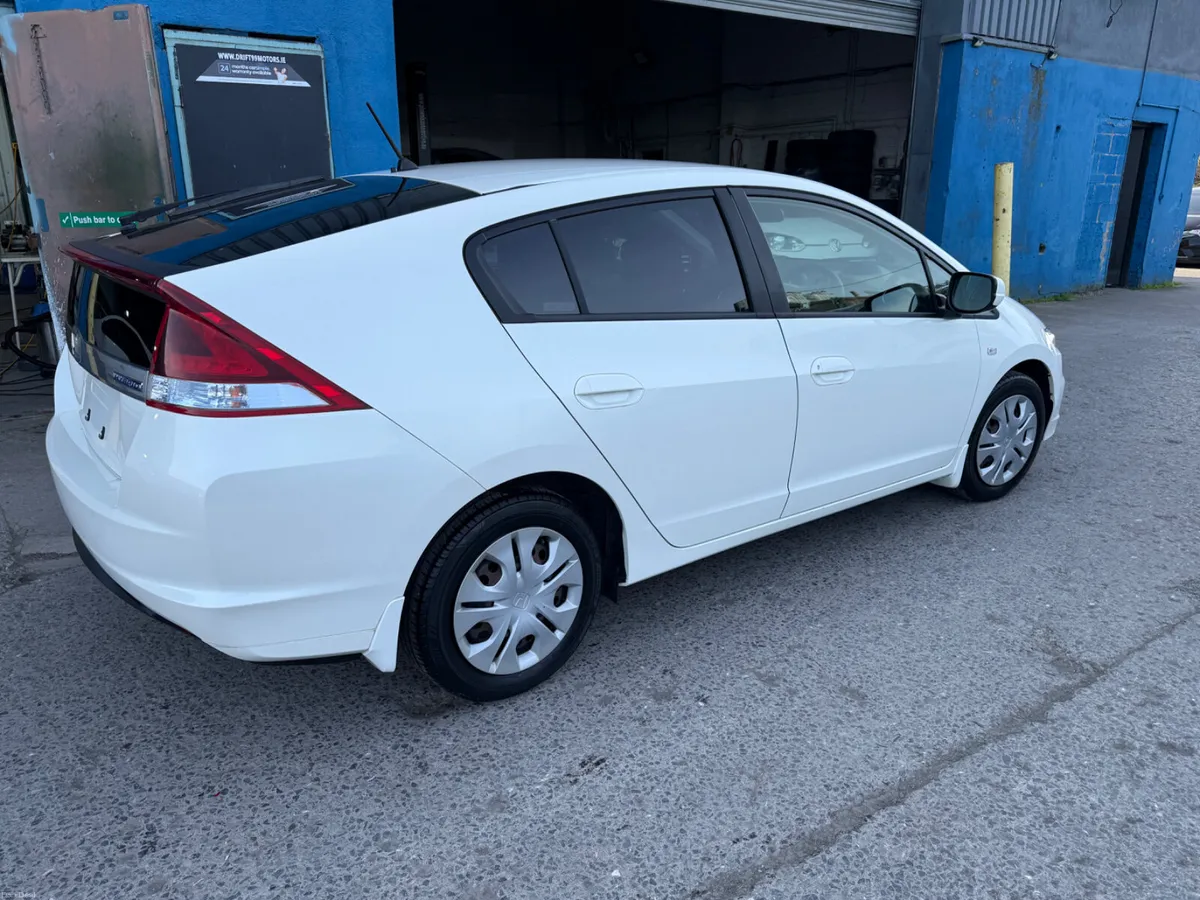 2013 Honda  insight Hybrid automatic - Image 4