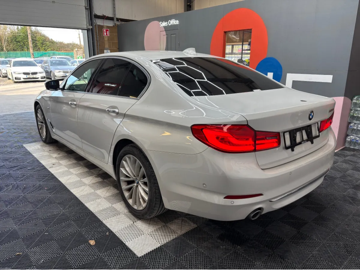 BMW 5-Series 523d - Automatic - 360 Cam - Image 4
