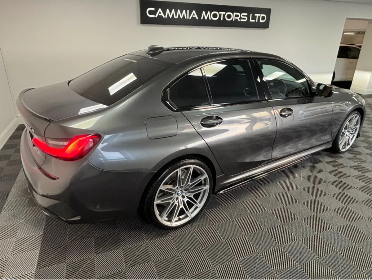 BMW 3-Series *BMW 330e* *LOW MILEAGE* *DIGITAL DAS - Image 3
