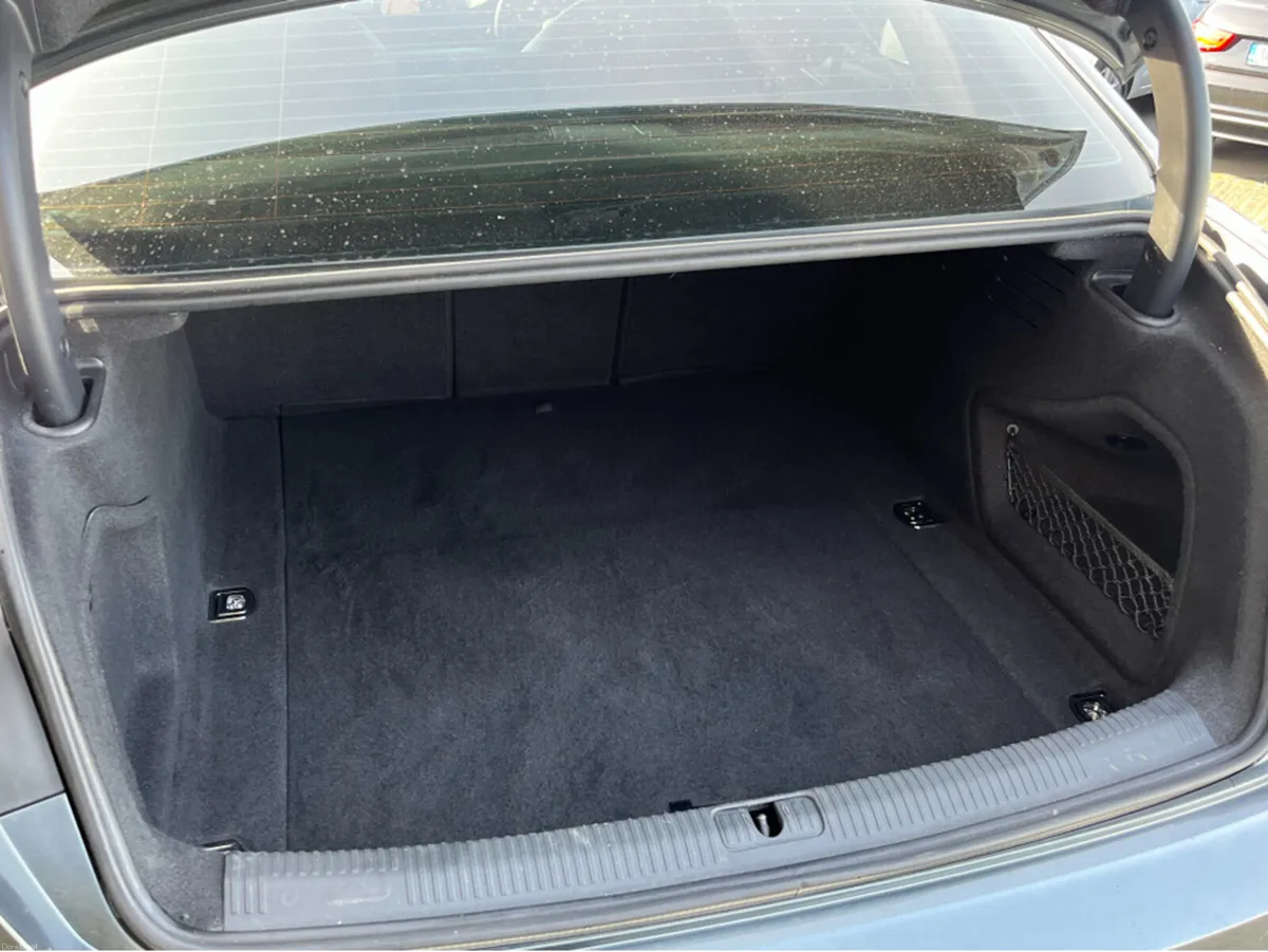 Audi A4 S-LINE AUTOMATIC 2.0 PETROL 150BHP //SAT N - Image 5