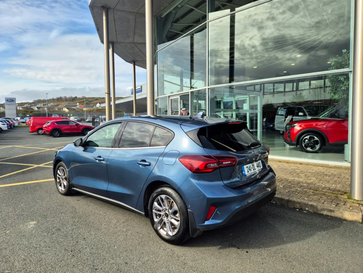 Ford Focus TITANIUM 5DR 1.5 TD 115 A8 - Image 3