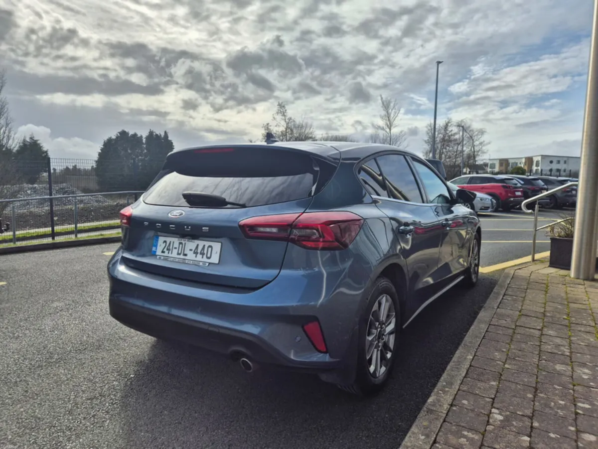 Ford Focus TITANIUM 5DR 1.5 TD 115 A8 - Image 4