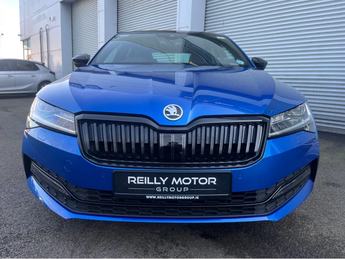Skoda Superb 2.0 DIESEL SPORT 150HP **STUNNING SPE - Image 2
